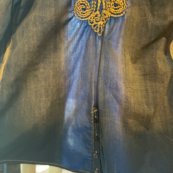 ROAR Embroidered Embellished Fitted Shirt - Picture 8 of 11